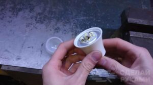 Прямоугольные стаканчики из круглых пластиковых бутылок Прямоугольные стаканчики из круглых пластиковых бутылок