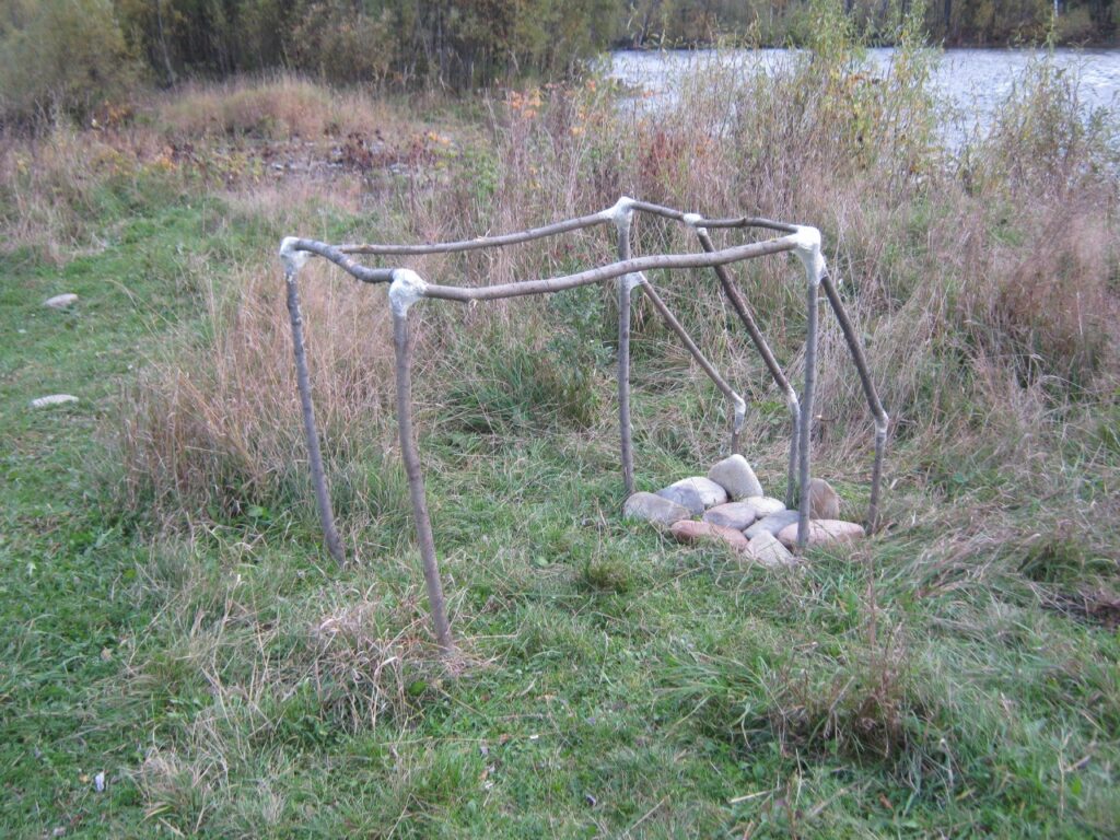 Как сделать баньку по-русски в походных условиях