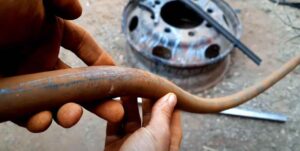 Самодельный отрезной станок по металлу на базе УШМ Самодельный отрезной станок по металлу на базе УШМ