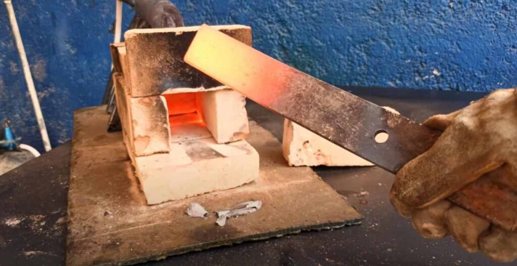 Как сделать мини газовый горн на скорую руку
